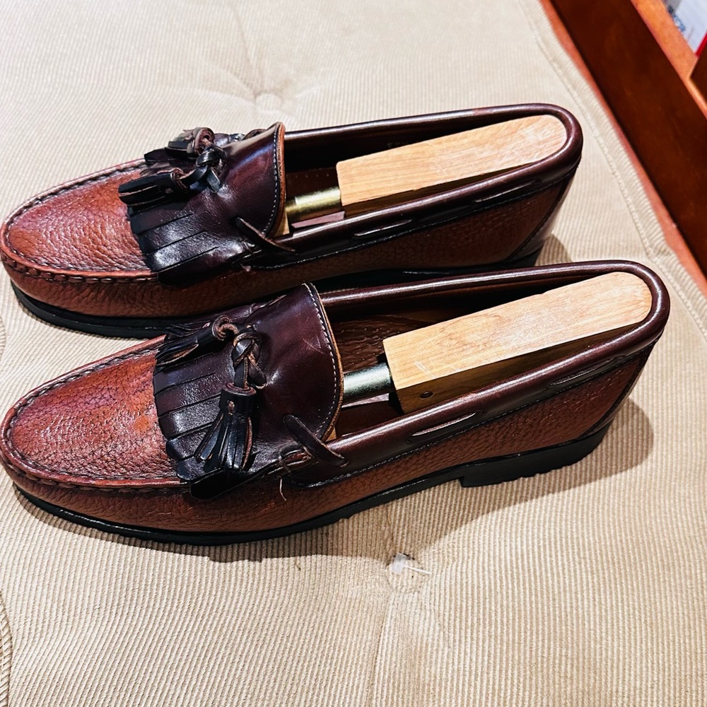 Allen Edmonds Nashua Tassel Pebble Leather Loafer. - Picture 3 of 9